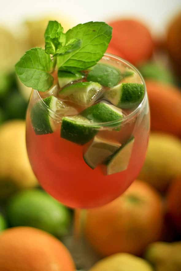 Cosmopolitan przepisy na letnie drinki