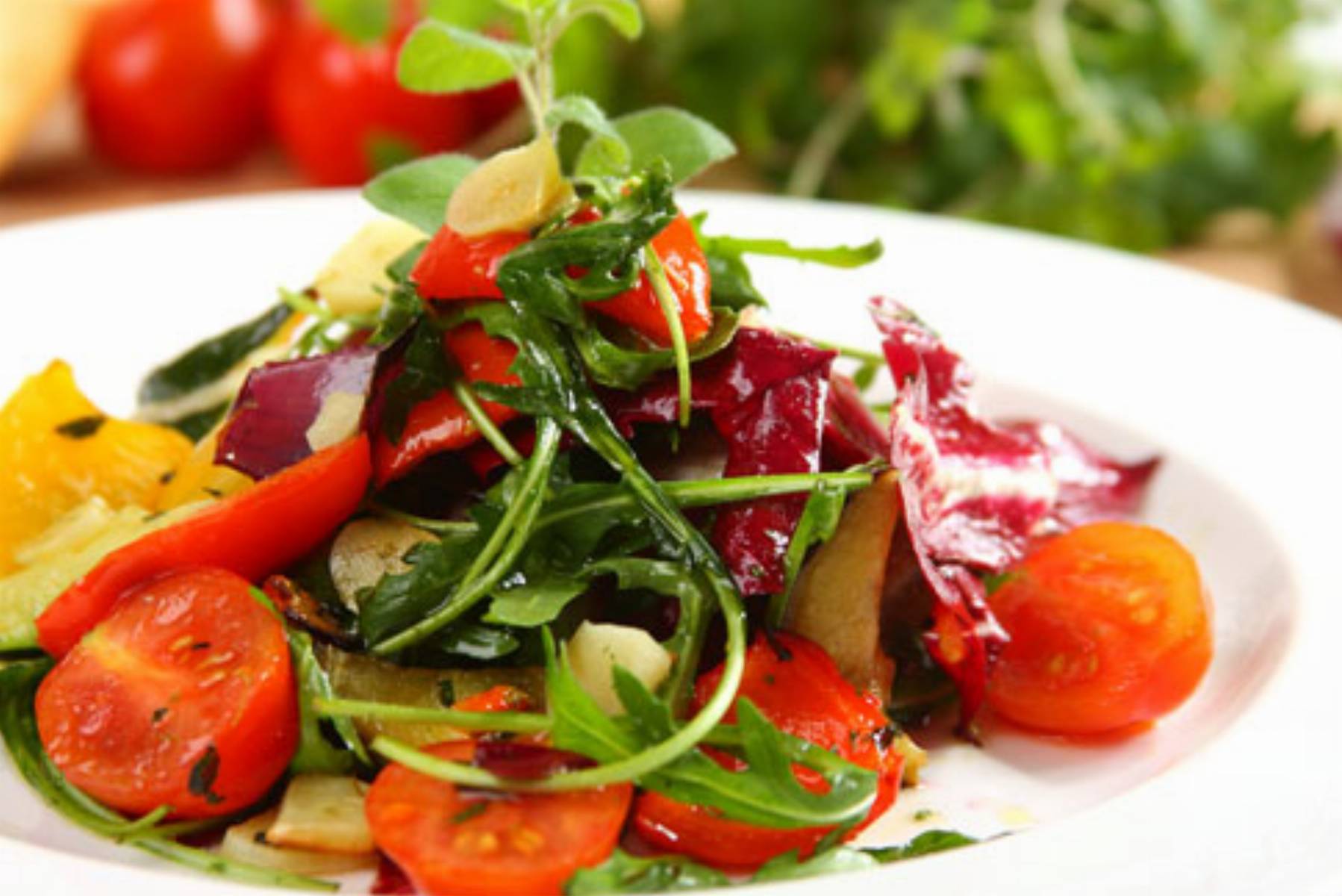 Salatka z pieczonych warzyw