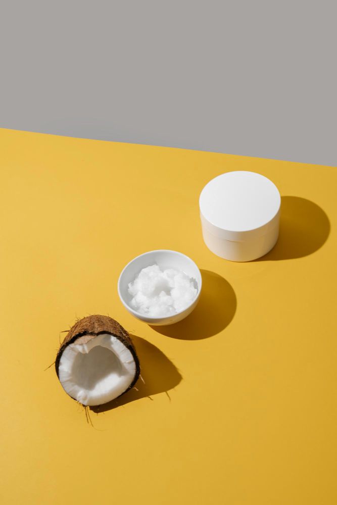 Przepis na domowy peeling z olejem kokosowym i solą na ciało Przepis na domowy peeling z olejem kokosowym i solą na ciało