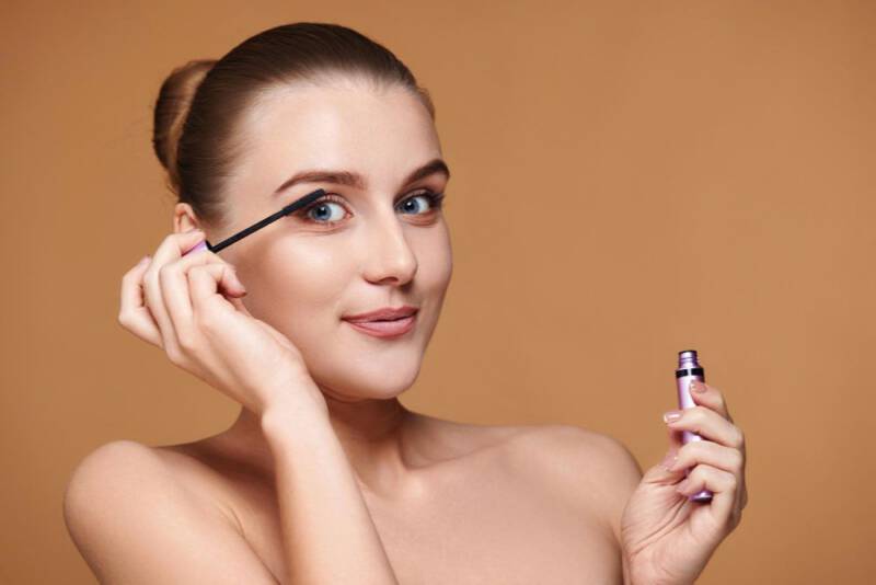 Jak optycznie powiększyć oczy?