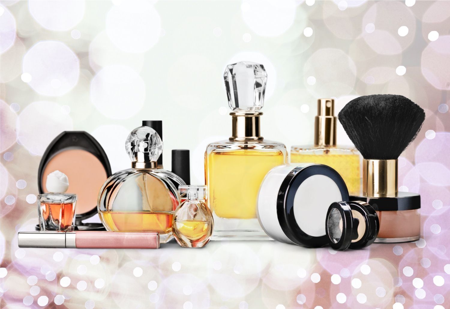 kosmetyki różne stojące na półce