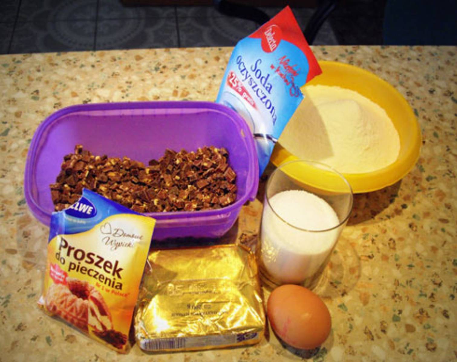 Ciasteczka z kawałkami czekolady Ciasteczka z kawałkami czekolady