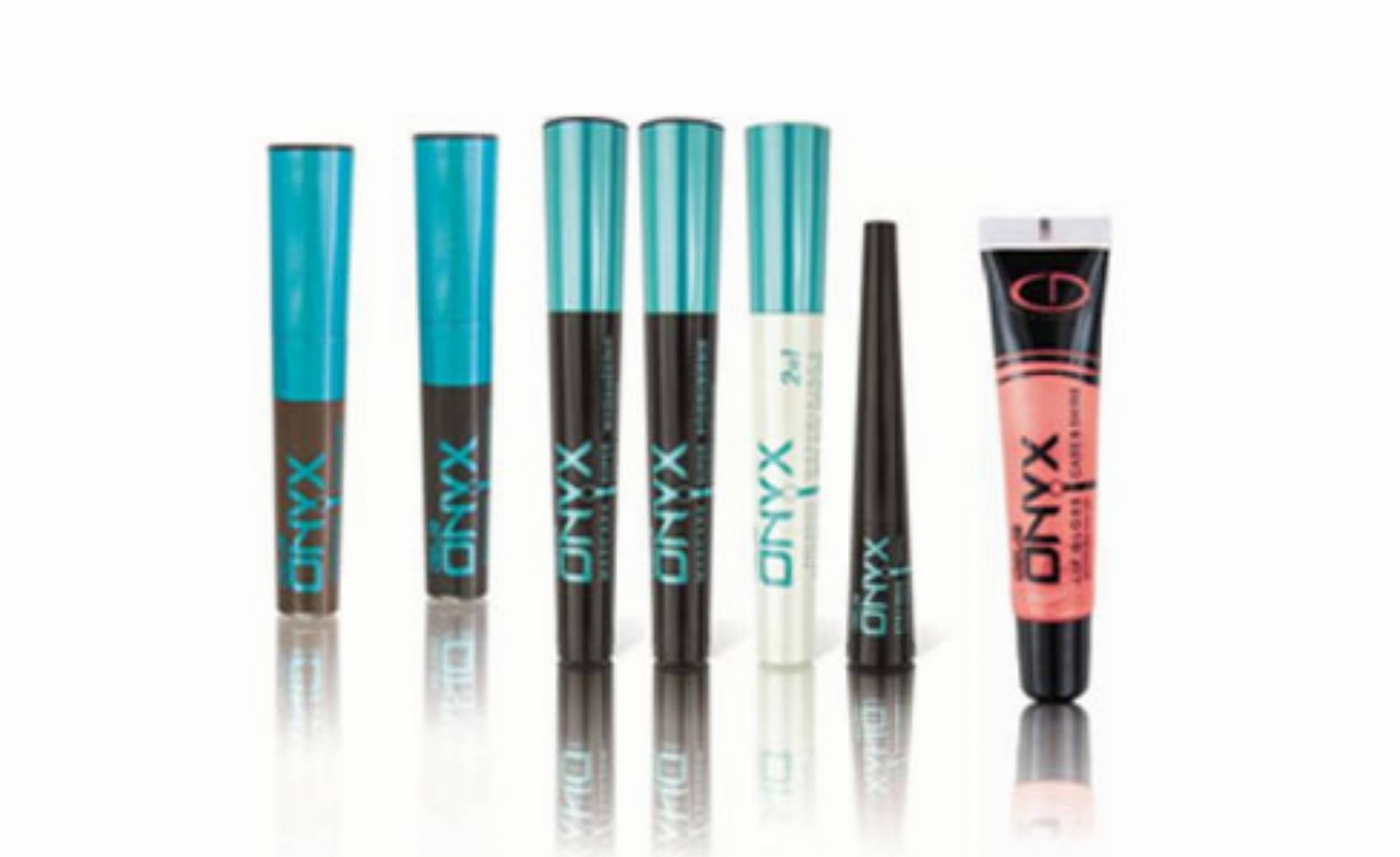 Gładka skóra i hipnotyzujące spojrzenie – look Delia Cosmetics na karnawał ’2013 Gładka skóra i hipnotyzujące spojrzenie – look Delia Cosmetics na karnawał ’2013