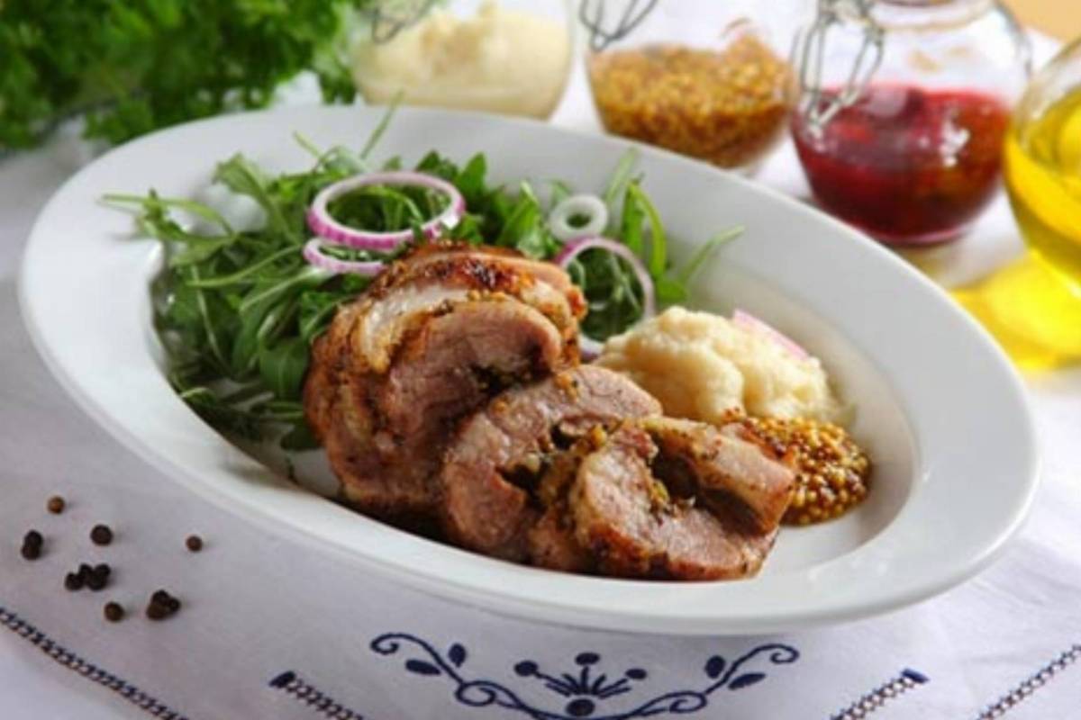 Wielkanocna rolada z boczku