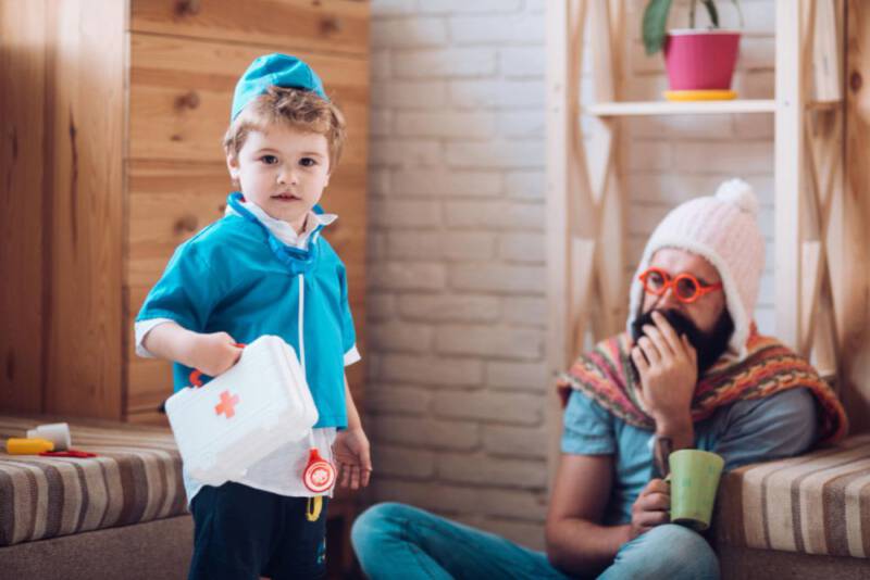 Czy dziecko powinno mieć dostęp do apteczki? Czy dziecko powinno mieć dostęp do apteczki?