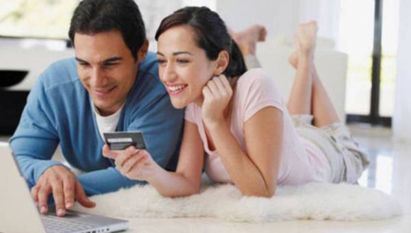 Wakacje przez internet, czyli jak bezpiecznie kupować w sieci