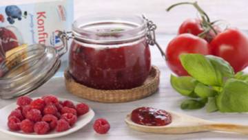 Nietypowy przepis – konfitura malinowo-pomidorowa z bazylią