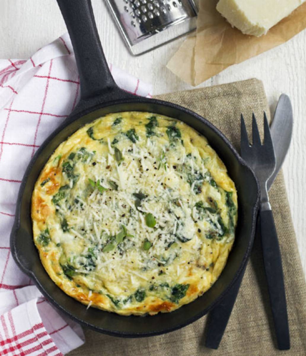 Omlet ze szczawiem i zoltym serem