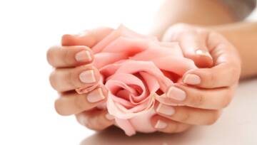 Zadbaj o dłonie - wybierz odpowiedni zabieg!