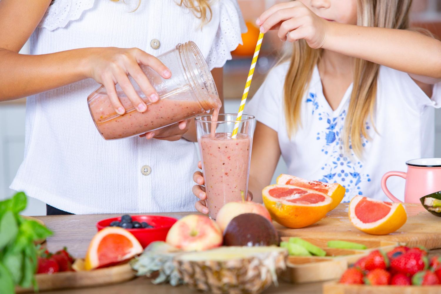 Smoothie pijąca rodzina