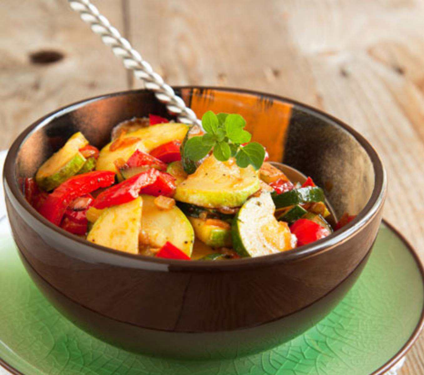 Salatka z grillowna cukinia