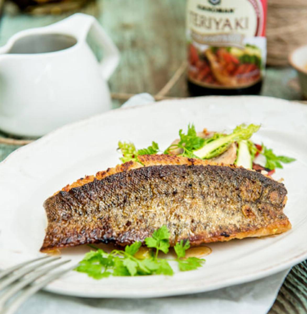 Pstrag z  patelni grillowej  z sosem sojowym i maslem