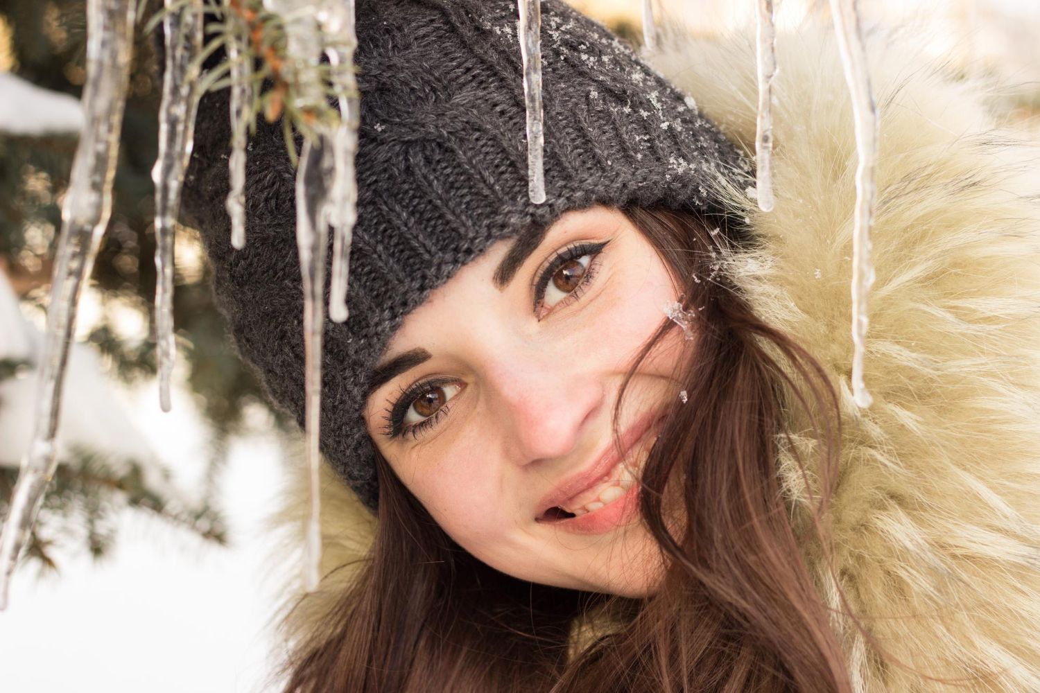 kobieta atrakcyjna portret zima