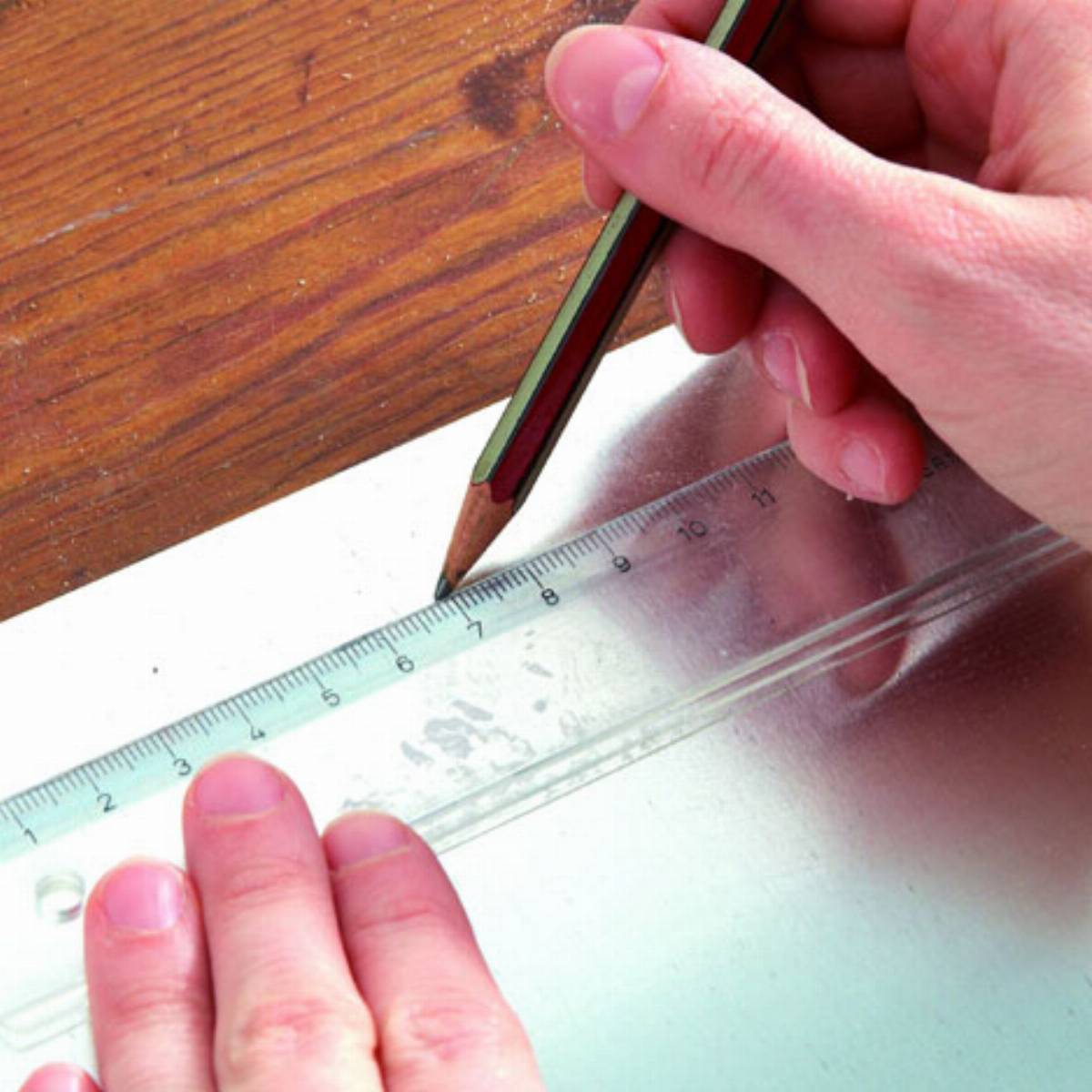 Krok-1-minimalistyczna-polka