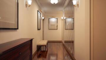 przedpokój z lampami