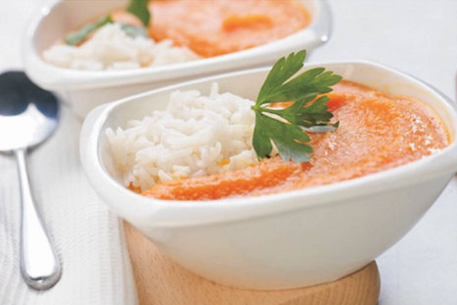 Tajska zupa kokosowa z dzikim ryzem i krewetkami