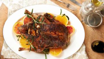 Kaczka z pomarańczami jabłkami i sosem sojowym