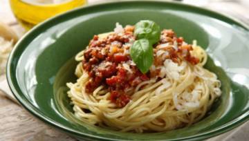 Szybkie danie: Spaghetti bolognese extra ziołowe