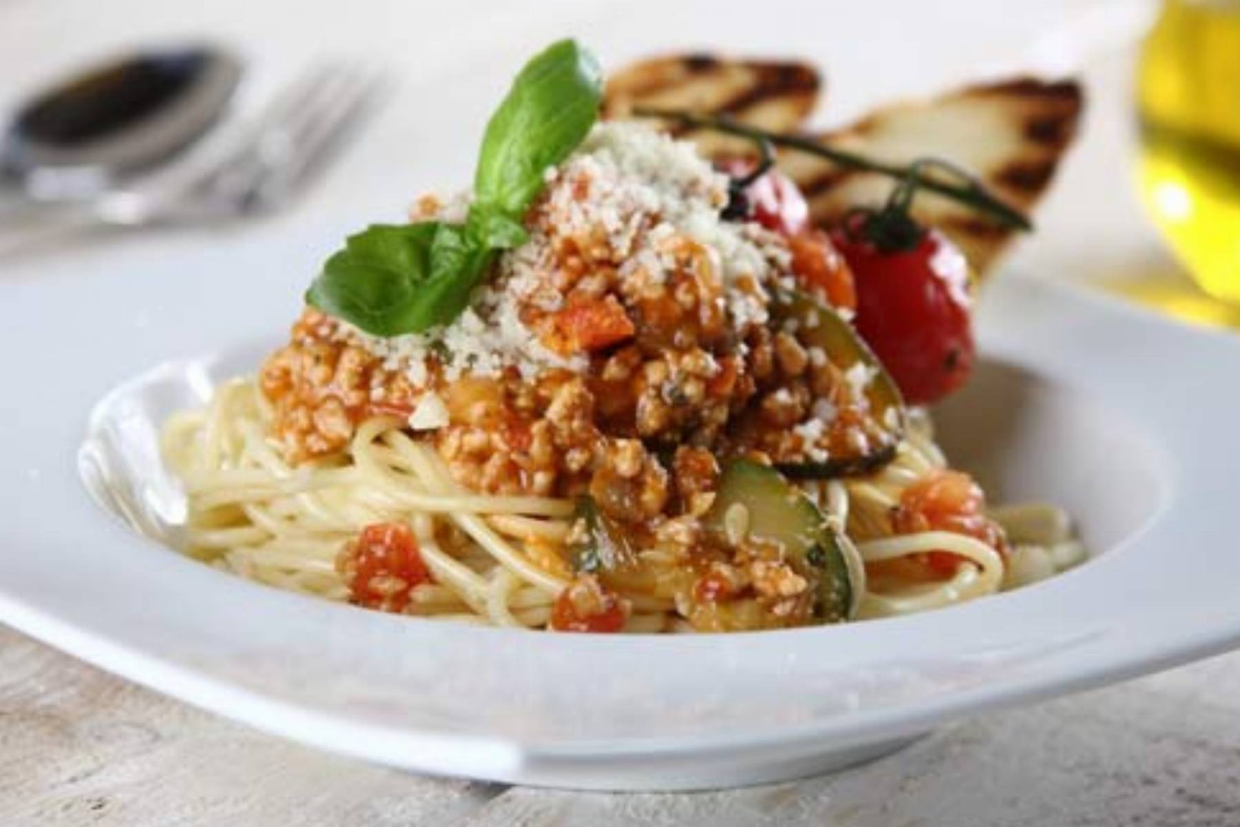 Wloskie-Spaghetti-Bolognese-0