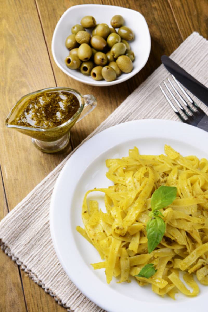 makaron-z-oliwkami