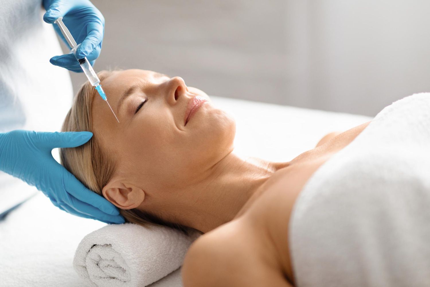 wstrzykiwanie kwasu hialuronowego