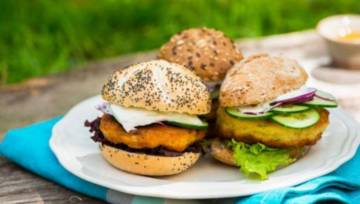 Grillowany rybny burger cytrynowy
