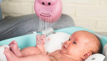 jak kąpać noworodka