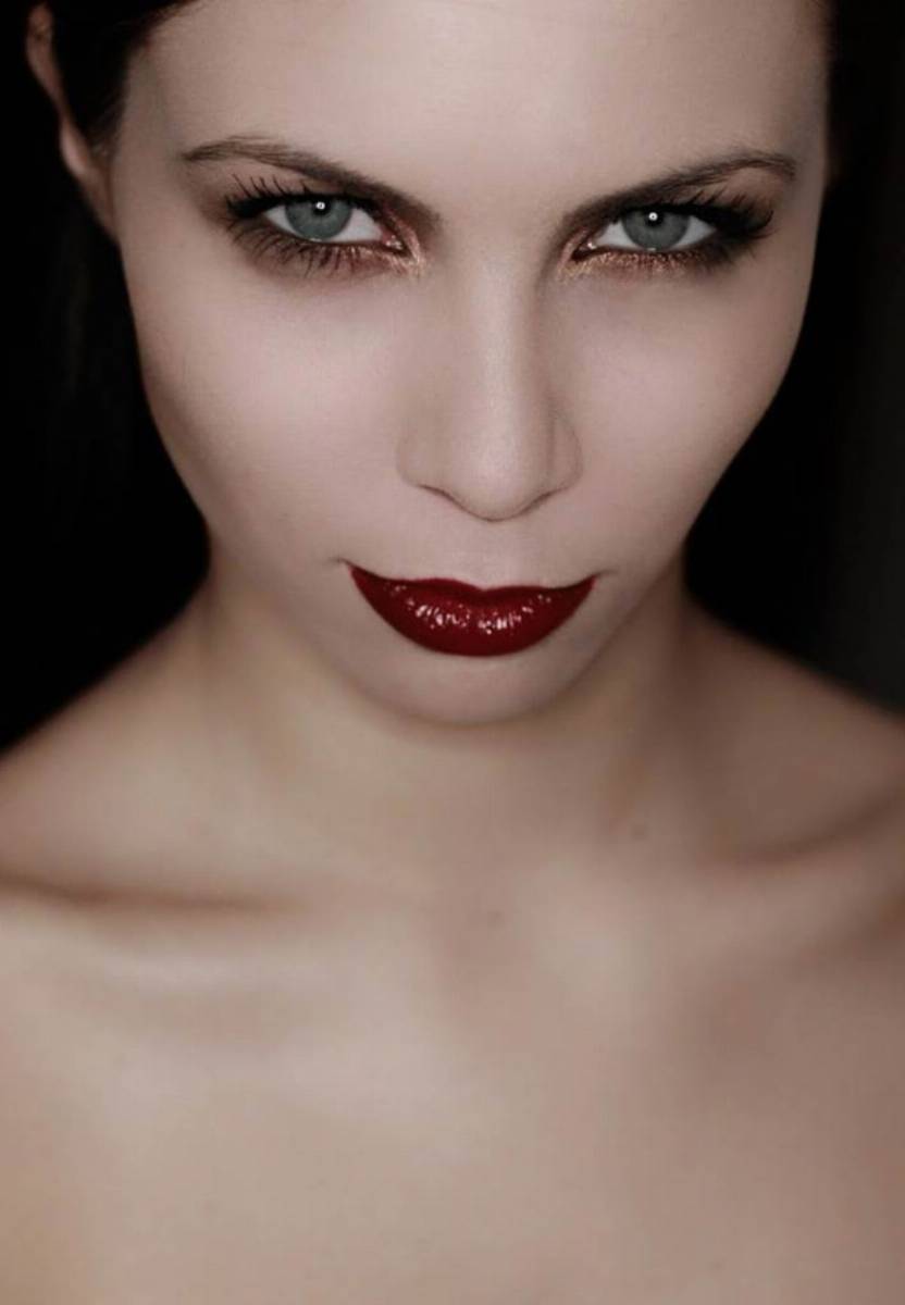 praca-nr-2---+üUKASZ-BIER---makija+--wieczorowy