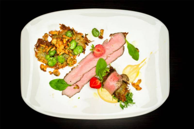 Affligem_danie Rostbeef wołowy z rosti ziemniaczane i kurkami