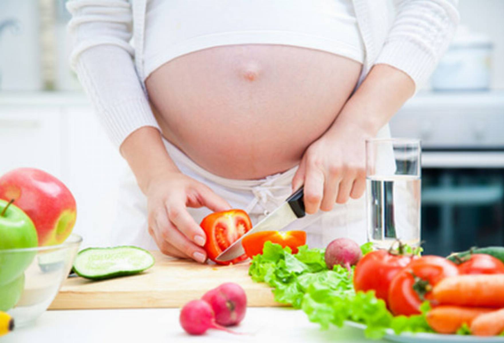 Co jeść w ciąży i podczas karmienia piersią? Doskonała okazja, by zmienić nawyki żywieniowe