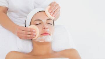 Ręczne czyszczenie twarzy