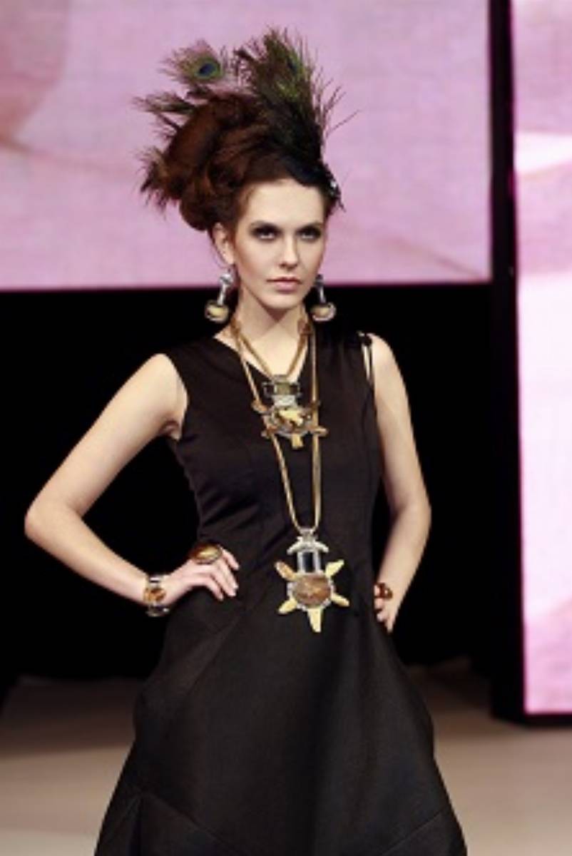 Pokaz mody - bi+-uteria_DankaCzapnik&stroje_Justyna Waraczy+äska-Varma (9)