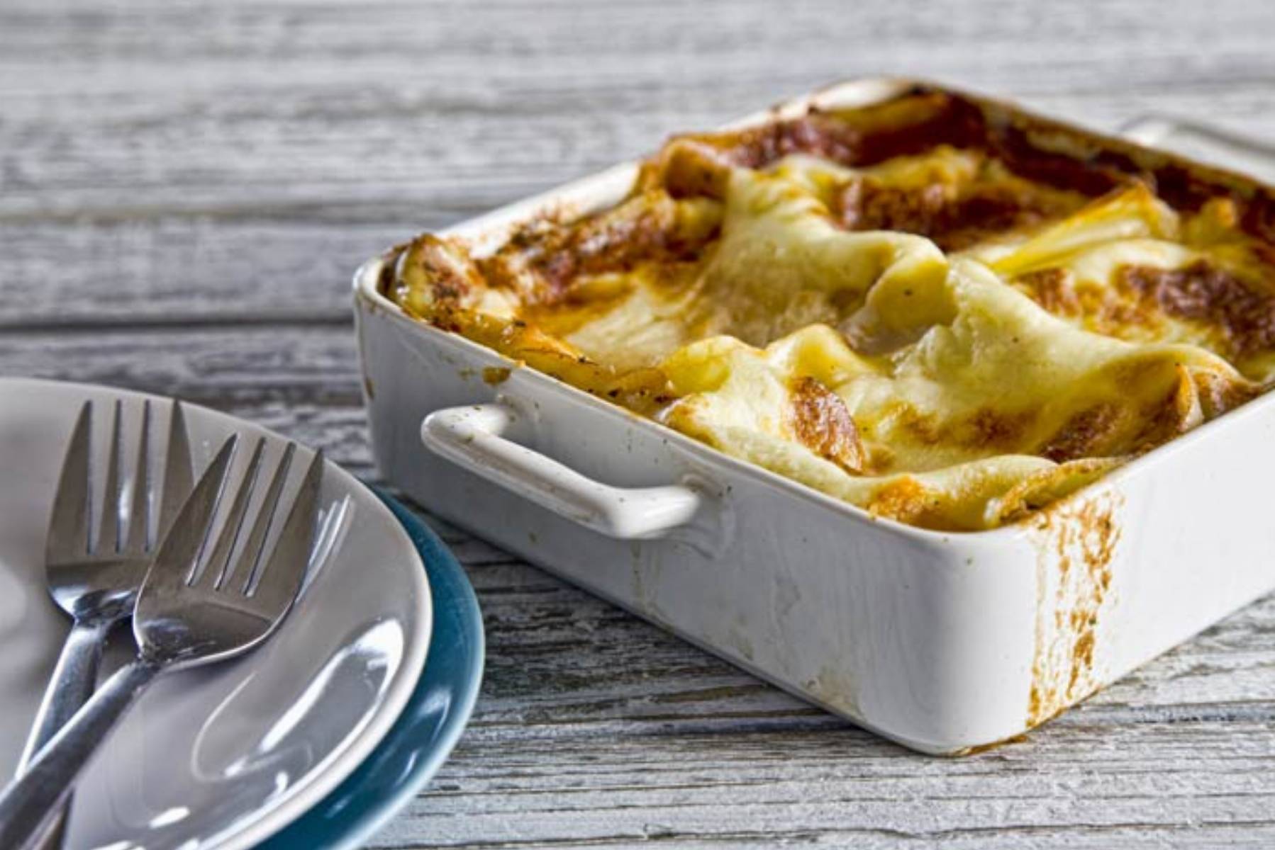 lubella_serowe_koperty_zapiekane_z_sosem_pomidorowym_i_beszamelem