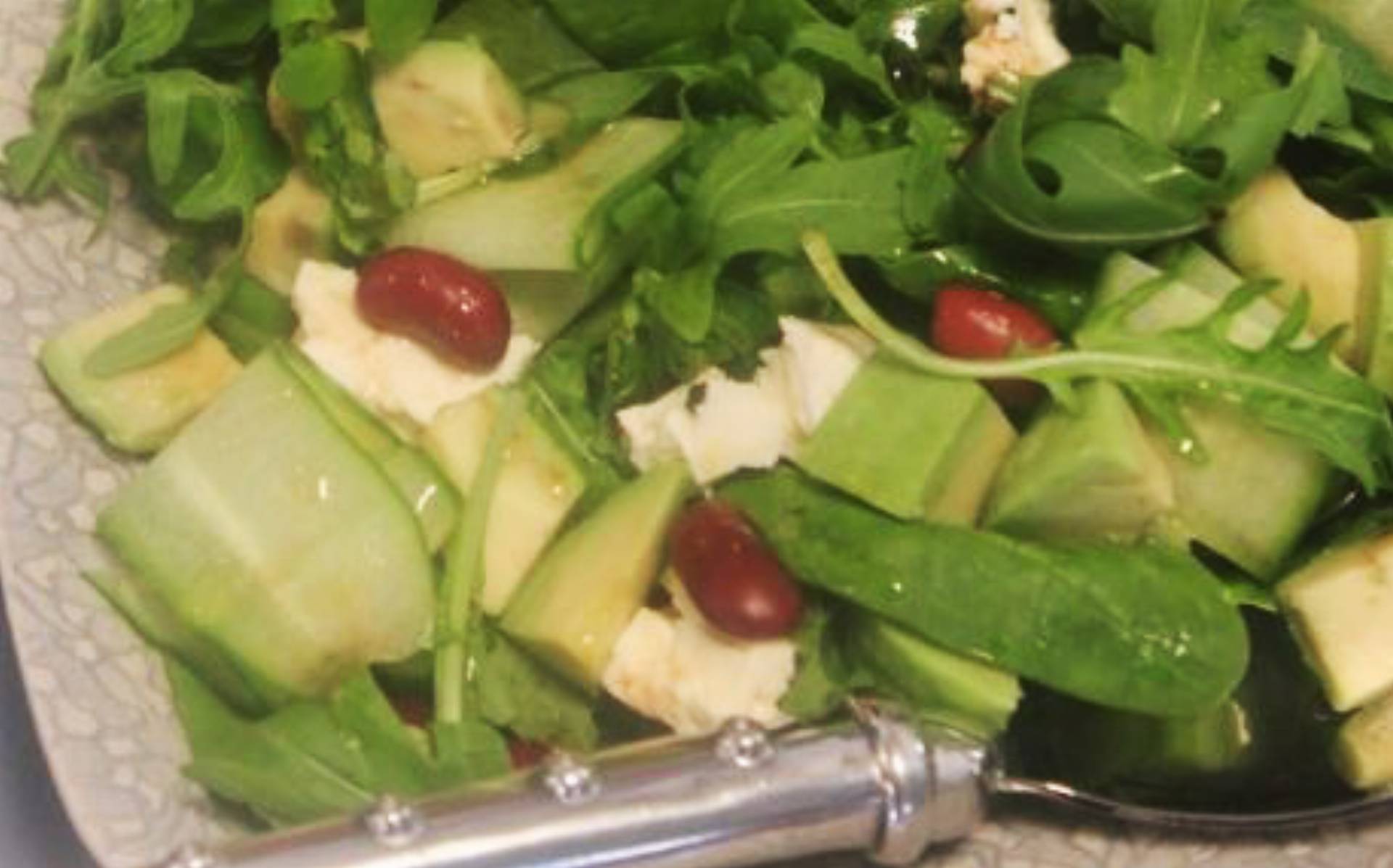 Salatka-z-avocado-i-czerwonej-fasoli_Siba-Mtongana