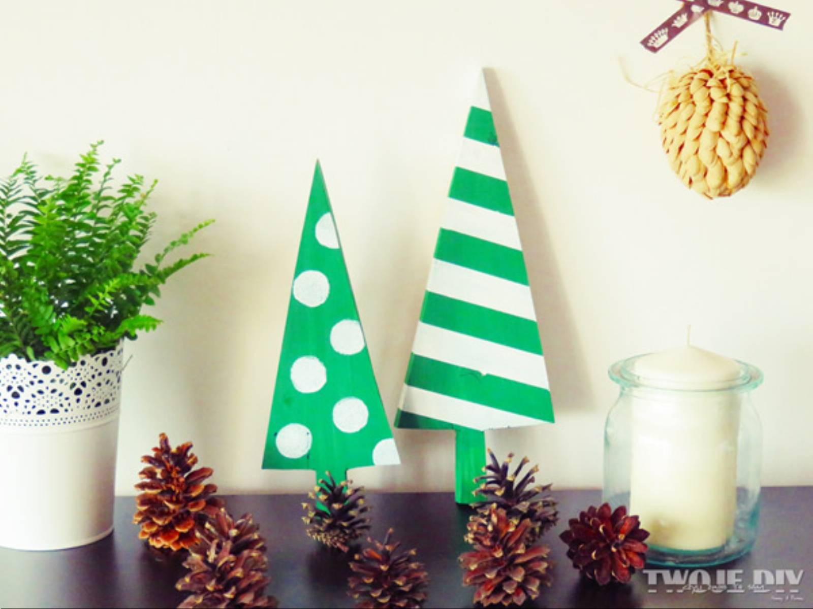 Gotowy-projekt---drewniane-choinki