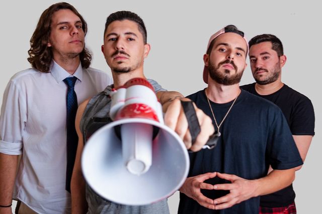 Grupa przyjaciół - mężczyźni