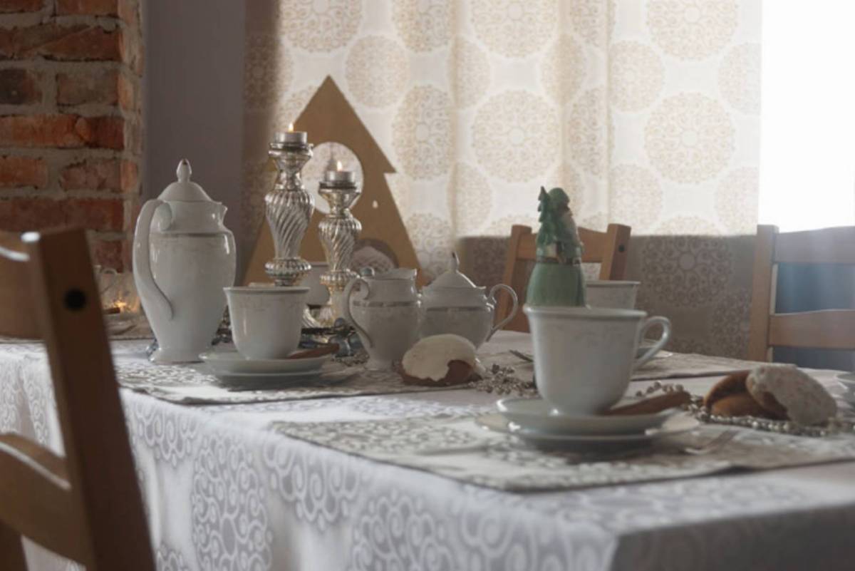 stol_wigilijny_haft_aranzacja