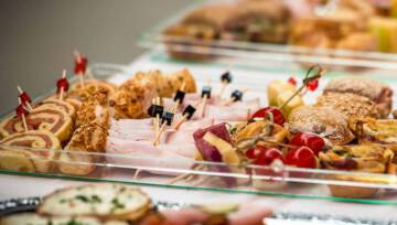 Karnawałowe przekąski typu „finger food”