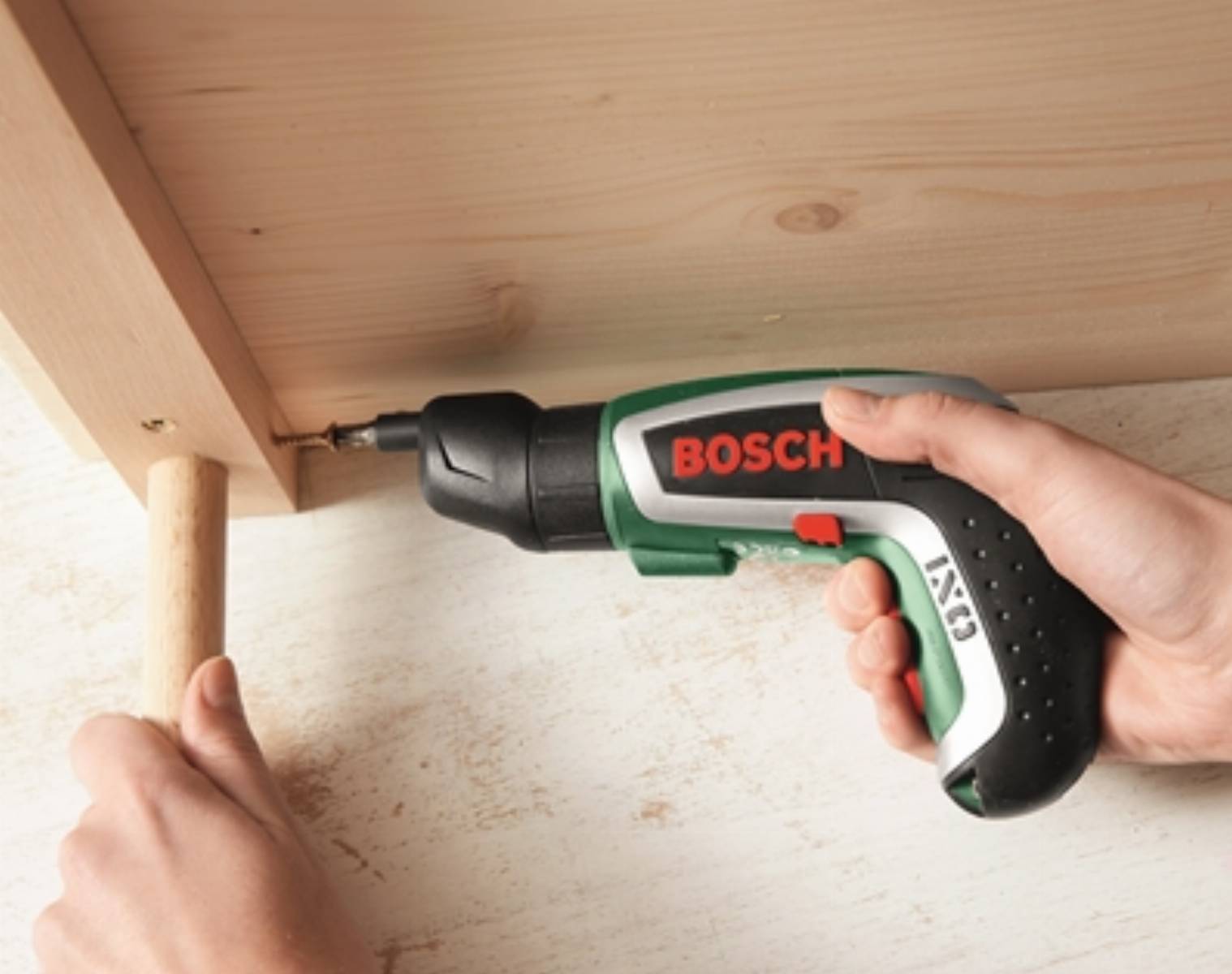 fot. Bosch stolik ze skrzyni (8)