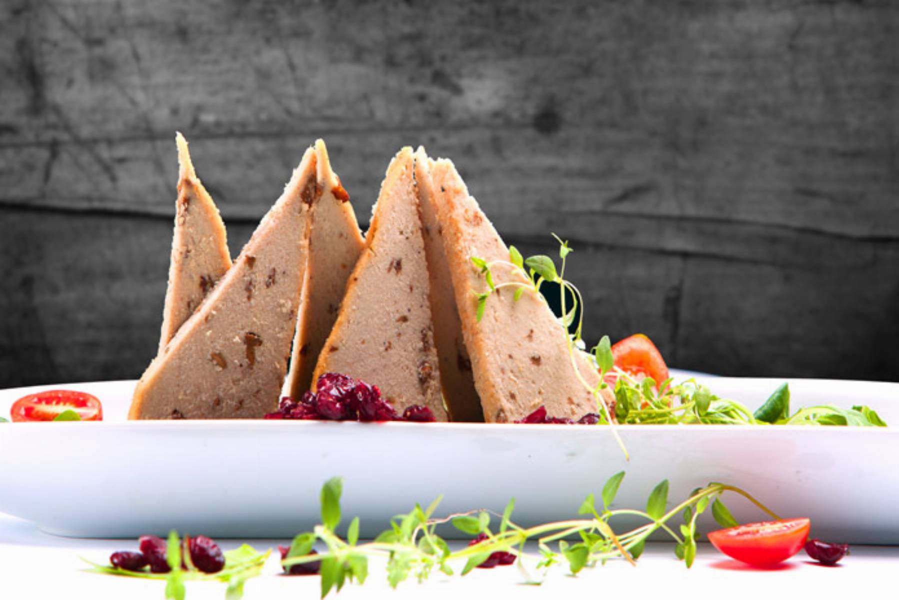 Pasztet drobiowy z kaszą jaglaną i żurawiną