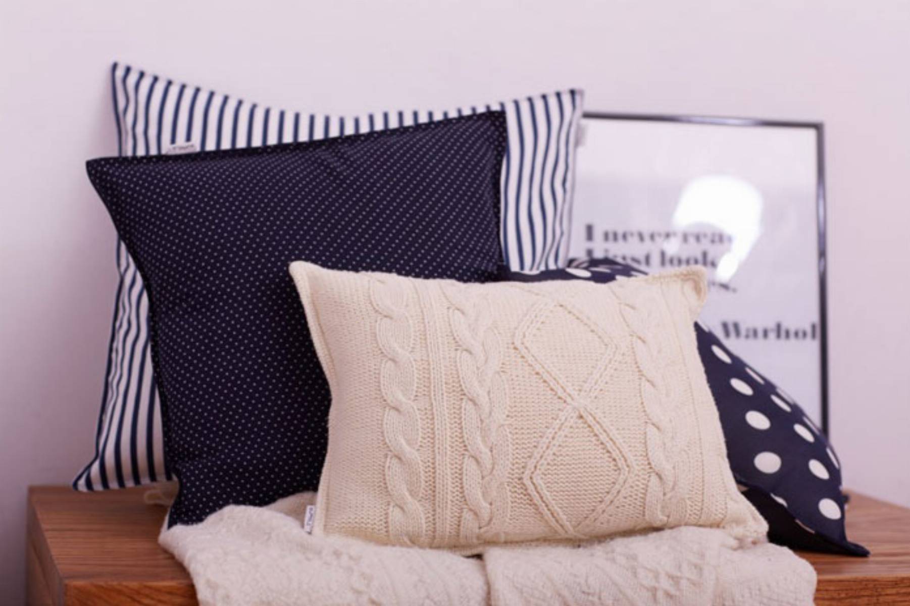 swetrowa-poduszka-Moments