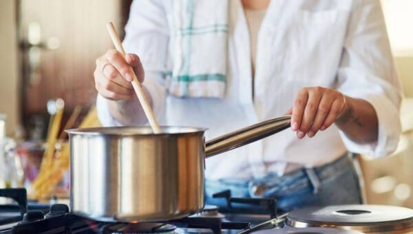 duszenie potraw w garnku