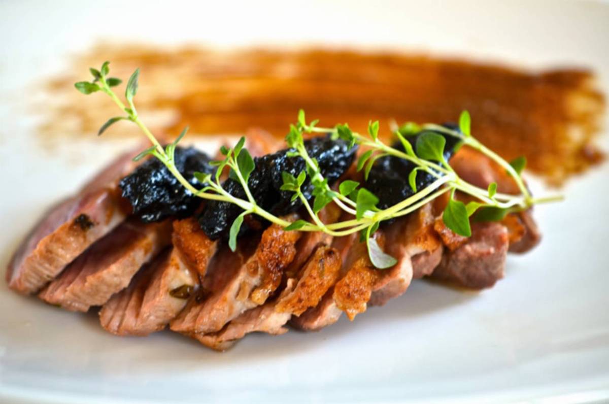 Piersi_kaczki_ze_śliwką_kalifornijską_foto_1_California_Prune_Board