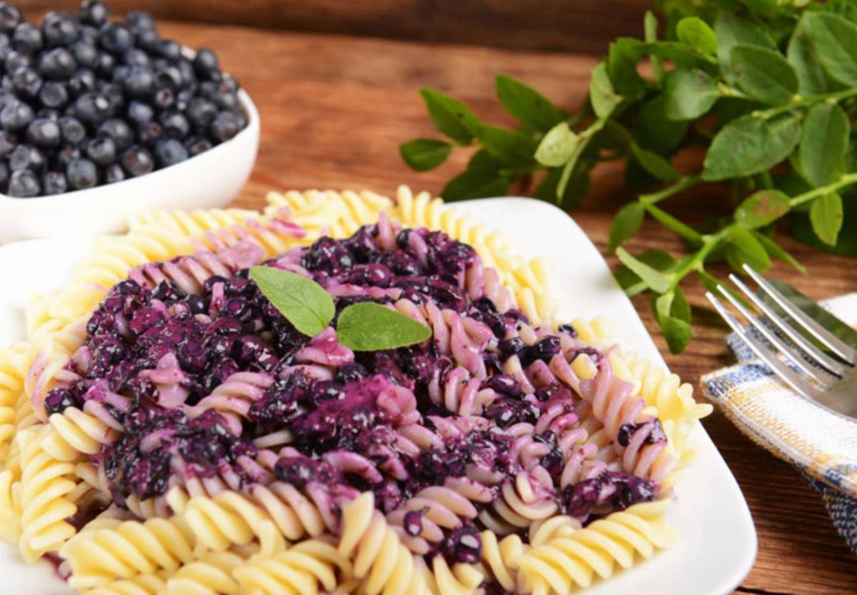 Makaronowe risotto z borówkami na słodko