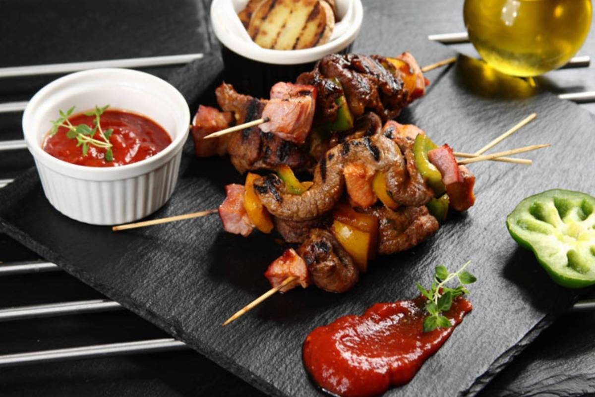 Ostre szaszłyki wołowe z warzywami