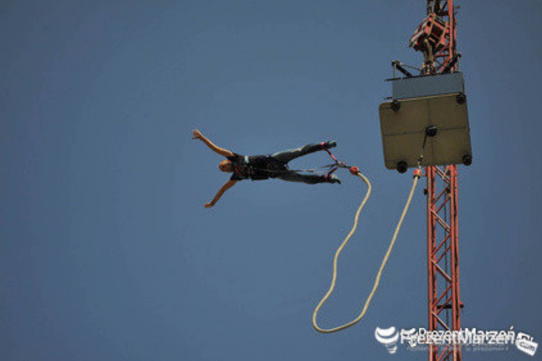 skok_na_bungee_grafika