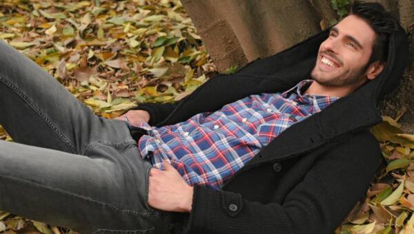 zrelaksowany mężczyzna