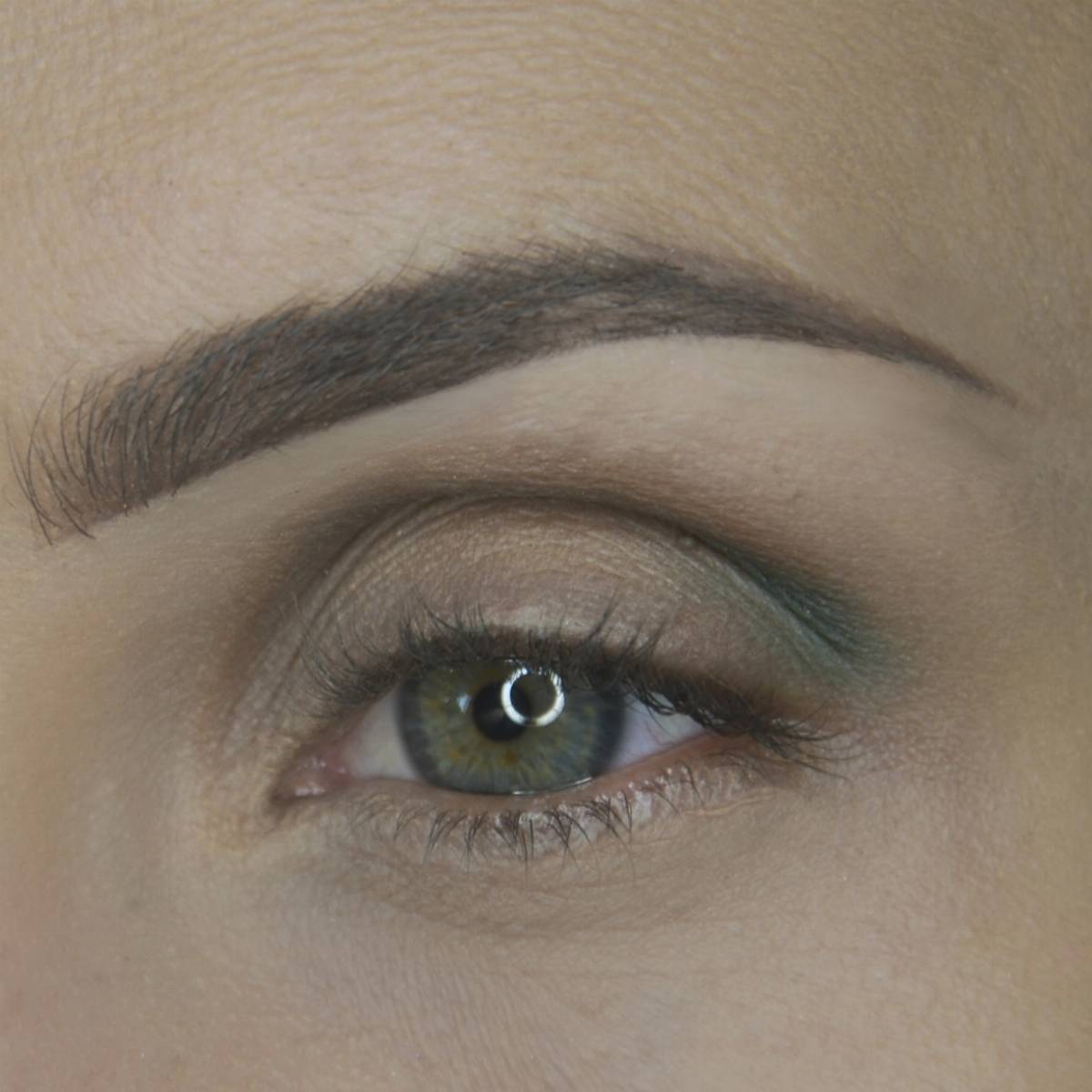 Elegancki makijaż na wyjście - krok po kroku 2