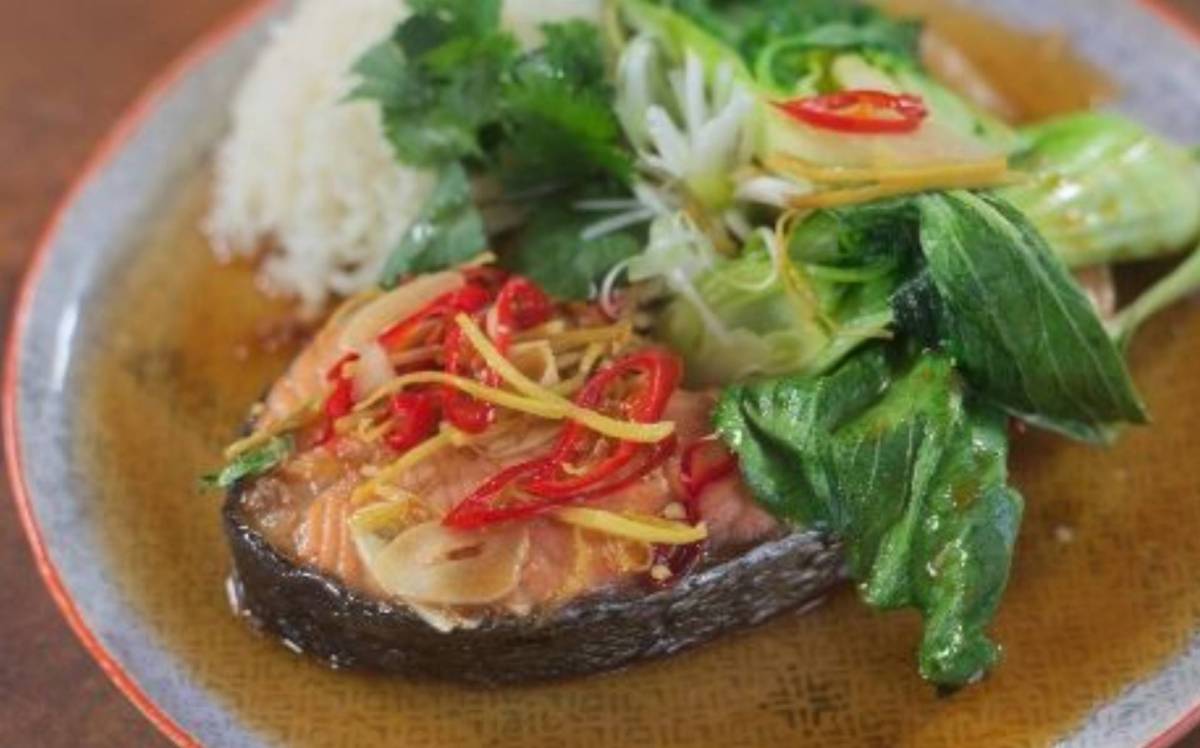 Łosoś w karmelu z kleistym ryżem