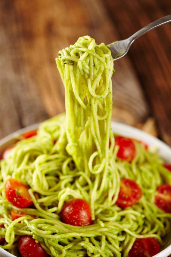 Makaron z pietruszkowym pesto 
